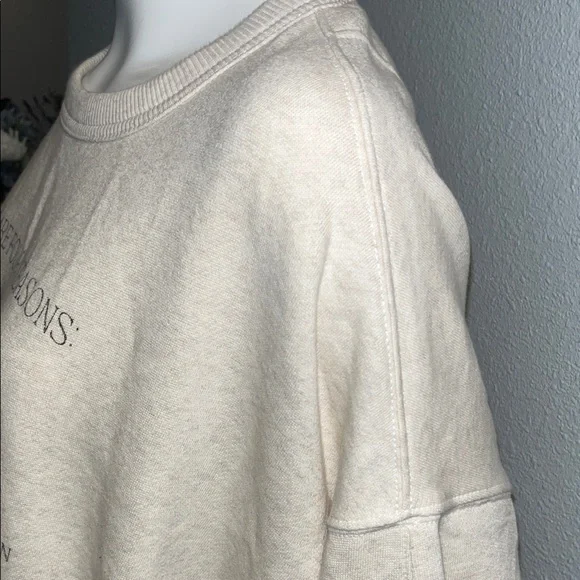 Cream Graphic Sweatshirt for the Halloween lover size large Aerie - Picture 5 of 16